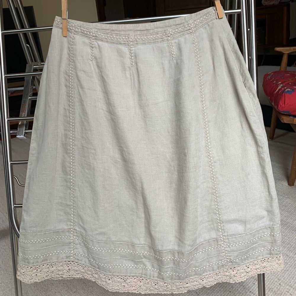 J Jill linen skirt with lace trim